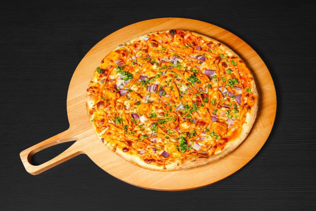 Butter Chicken Pizza