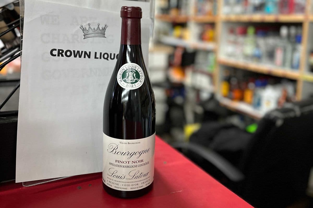 Latour Pinot Noir (1 x 750 ml)