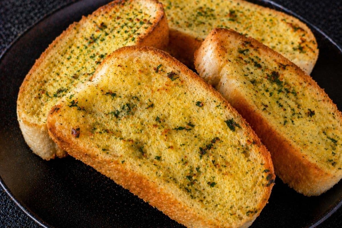 Garlic Bread (4 pcs)