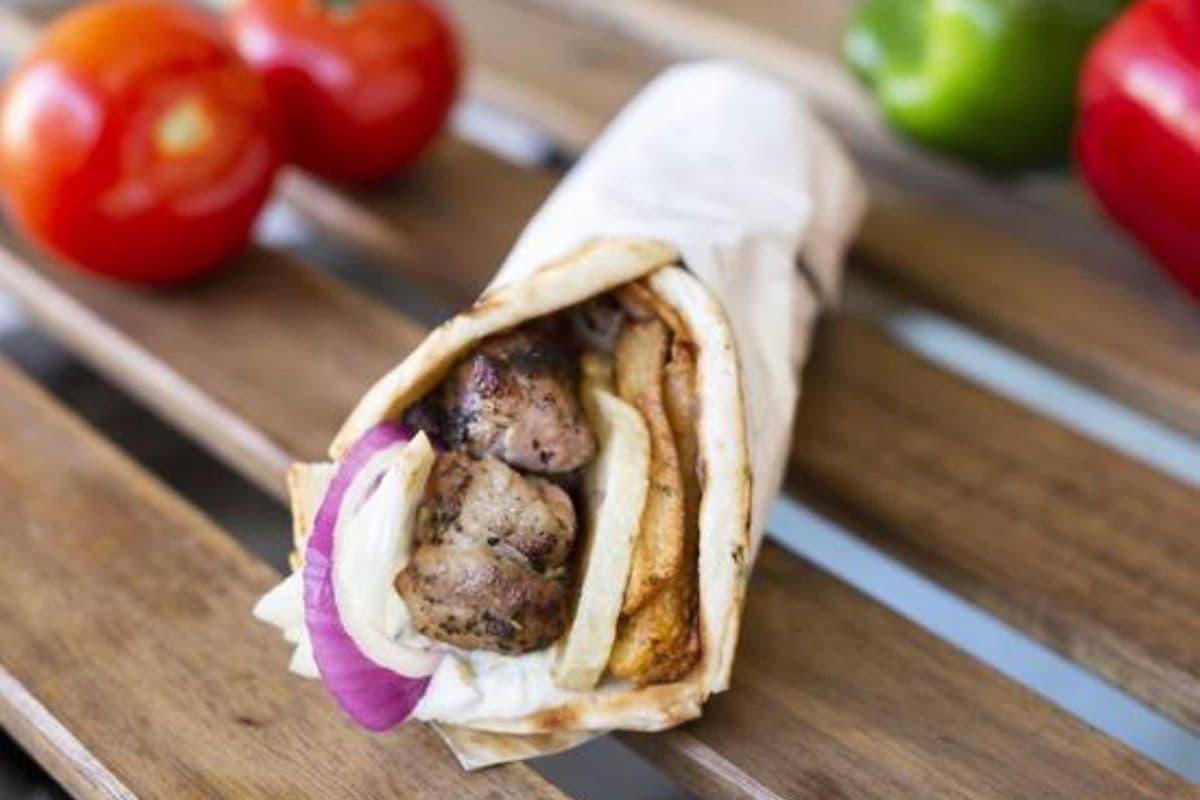 Lamb souvlaki pita