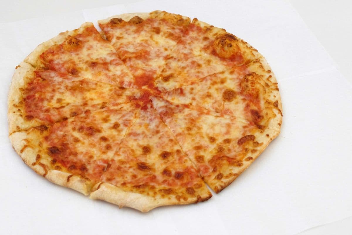 18" Pizza Fromage / 18" Cheese Pizza