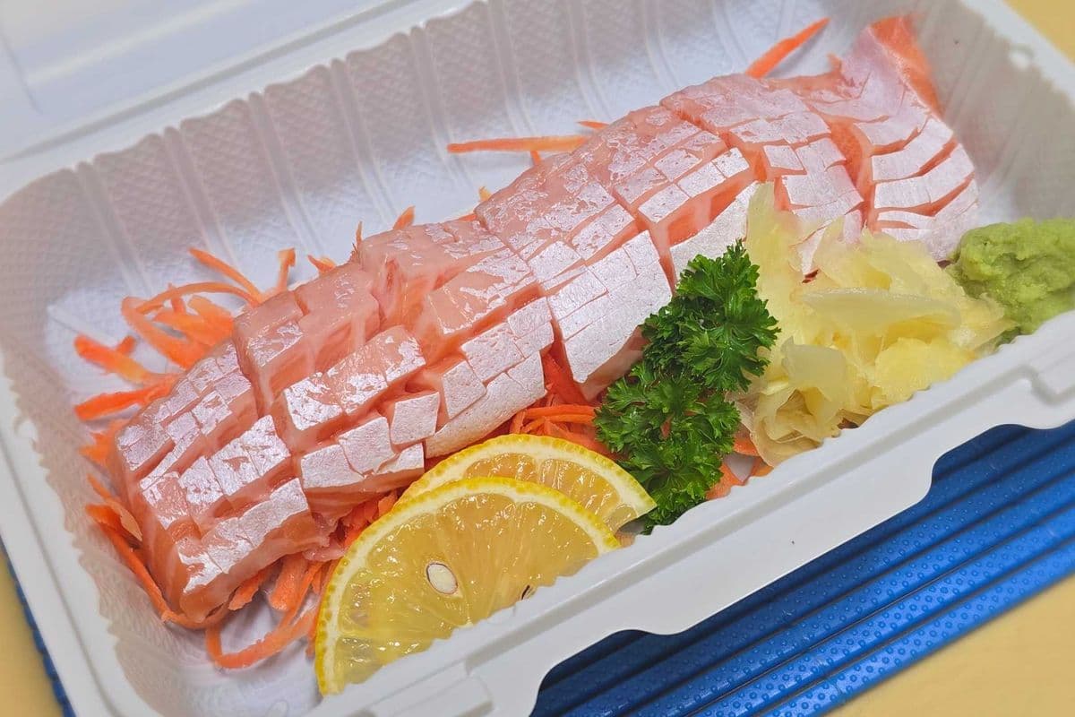 Salmon Toro Sashimi (7pcs)
