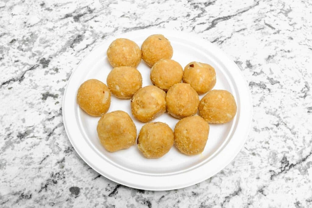 Moong Daal Pinni