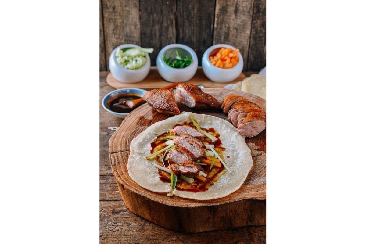 Traditional Peking Duck Wraps 传统北京烤鸭