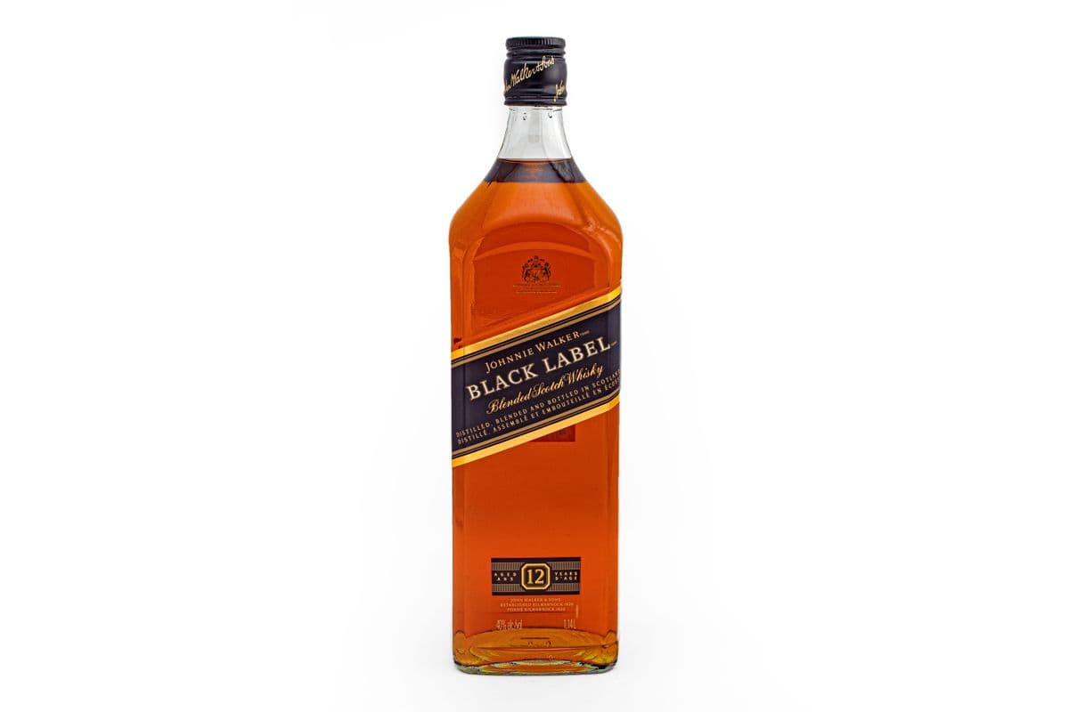 Johnnie Walker Black Label (1 x 1.14 L Bottle)