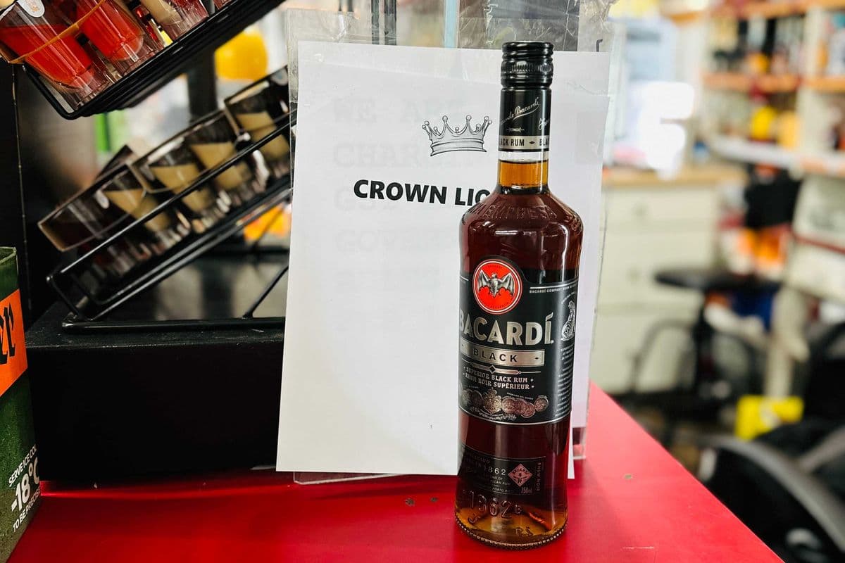 Bacardi Black (1 x 750 ml)