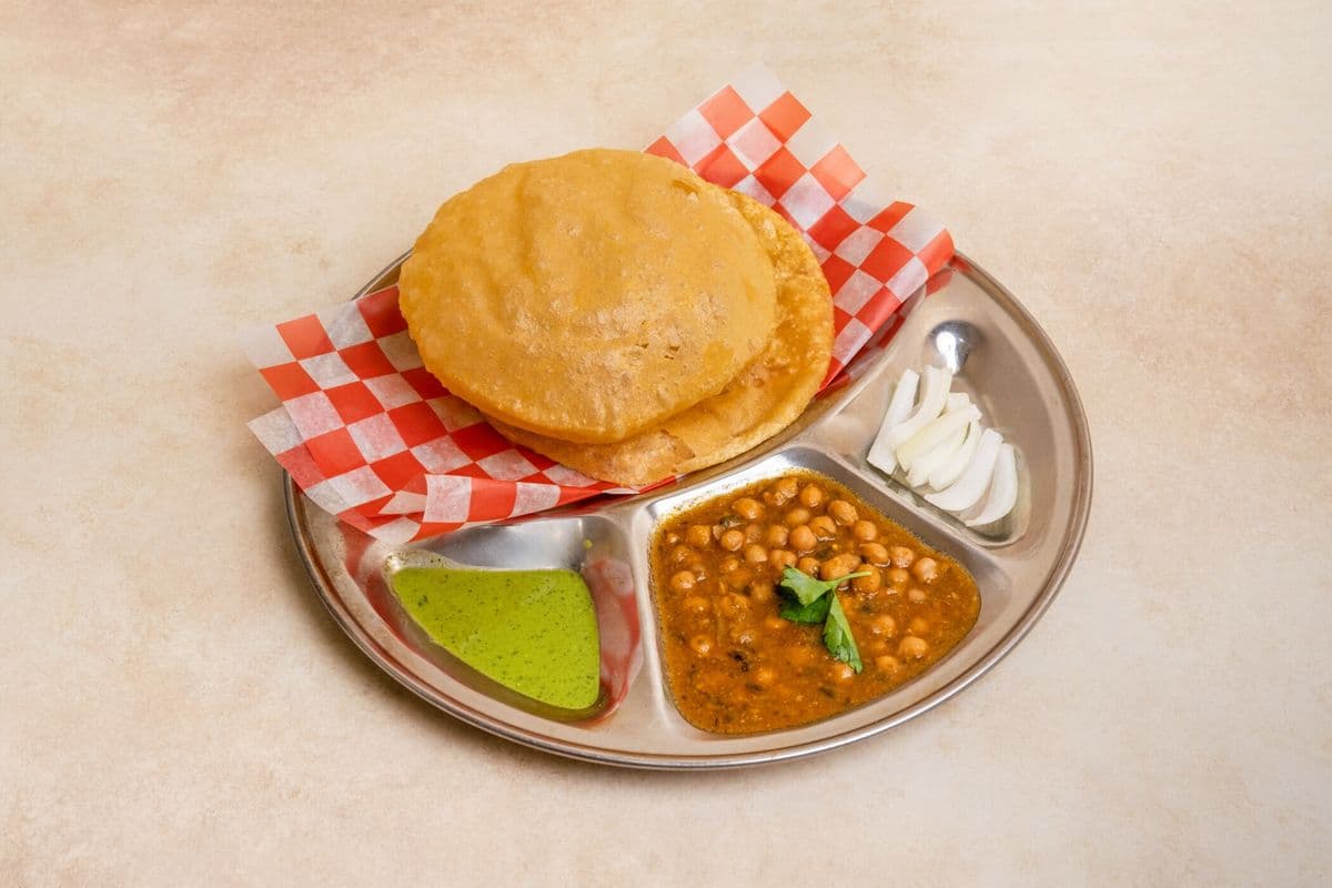 Combo: Cholle Poori (Two Pcs)