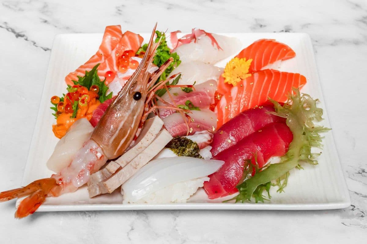 Ue6 10pieces Sushi + 10pieces Sashimi Deluxe Combo / 10+10件至尊寿司刺身套餐