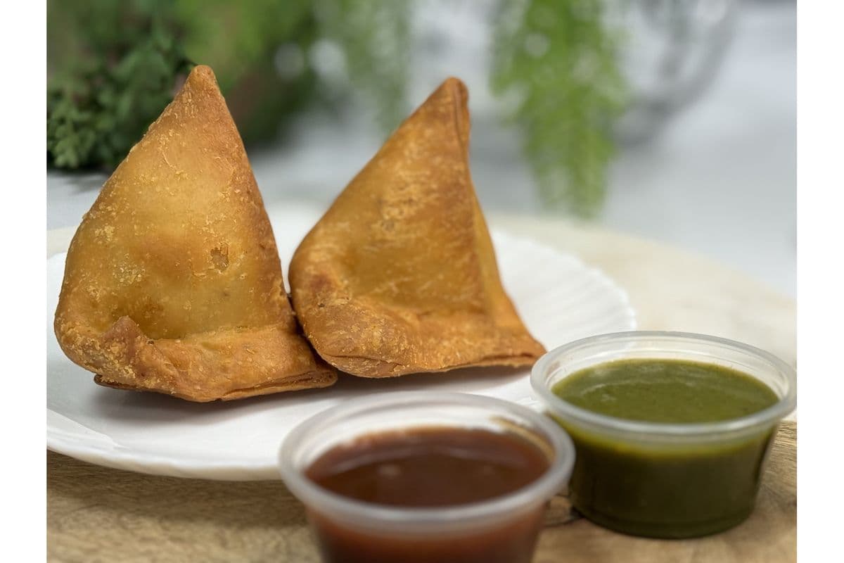 Chicken Samosa (3 pcs)