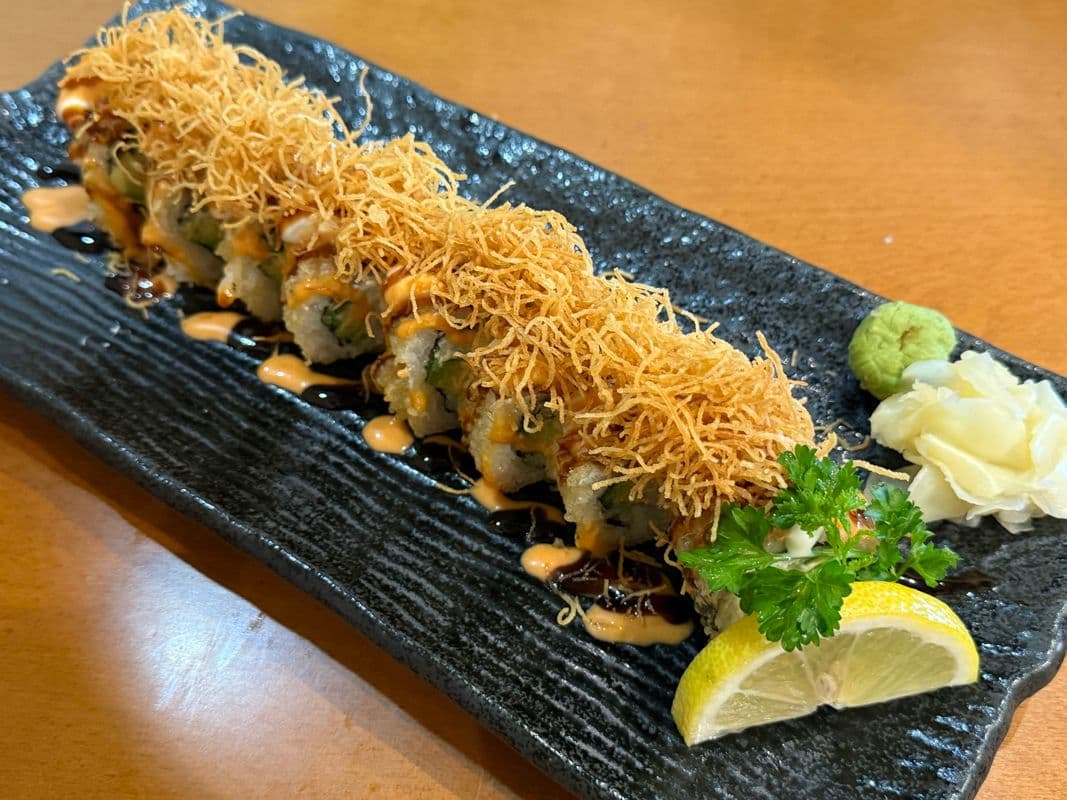 Crunch California Roll (8 pcs)