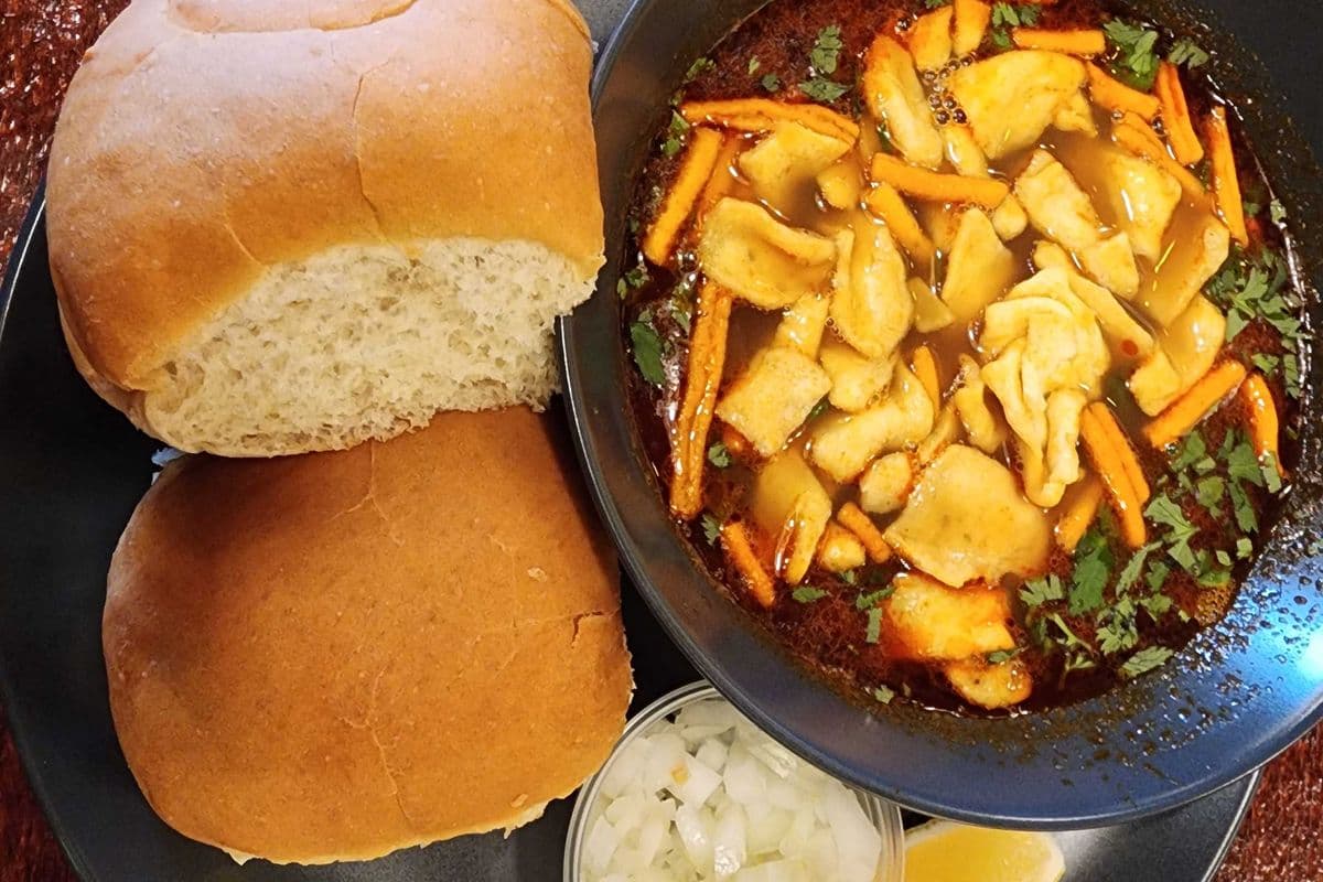 Thanedaar Misal Pav