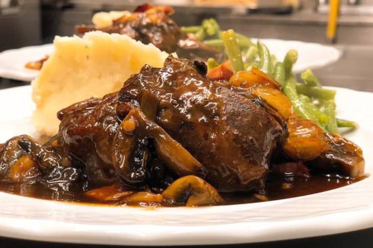 Joue de boeuf braisée à la bourguignonne / Braised Beef Cheek a la Bourguignonne