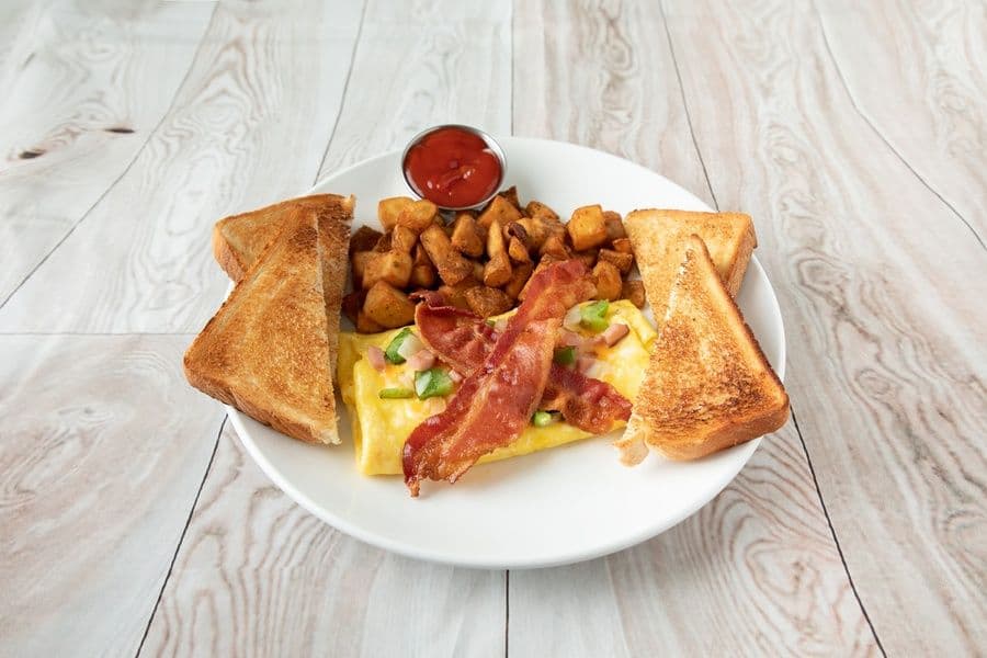 MUSHROOM, BACON & CHEESE OMELETTE