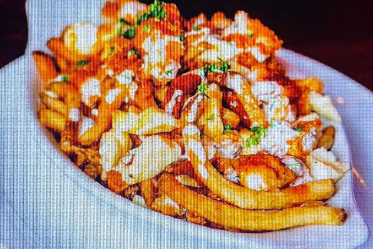 Buffalo Chicken Poutine