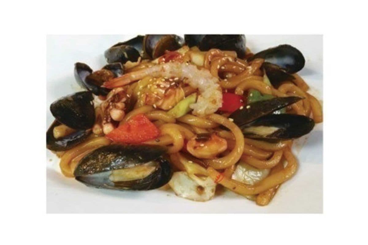 Seafood Yaki Udon