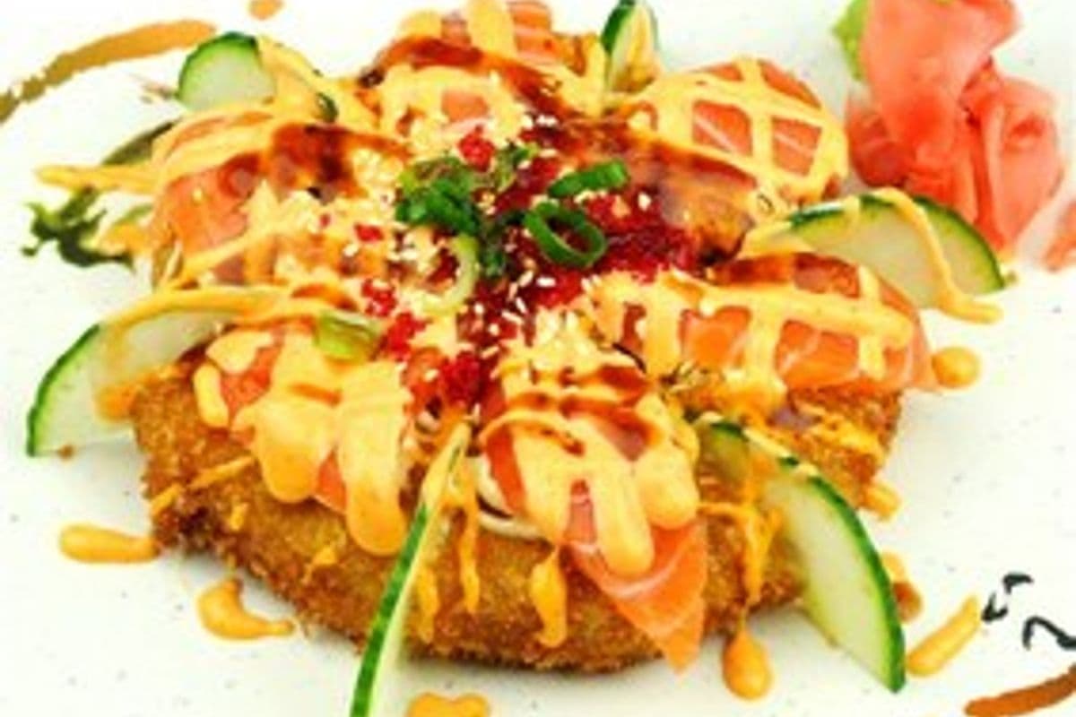 35. Spicy Salmon Pizza