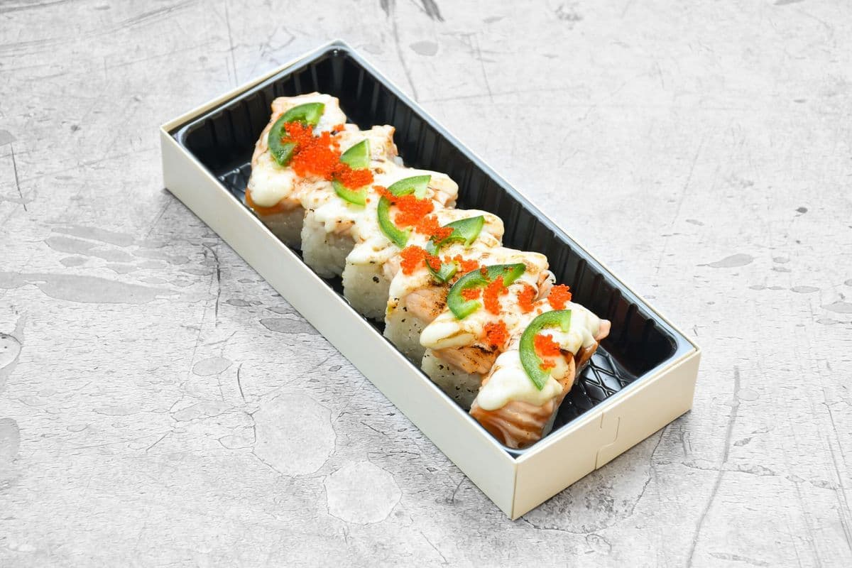22. Salmon Oshi Sushi (6 pcs)
