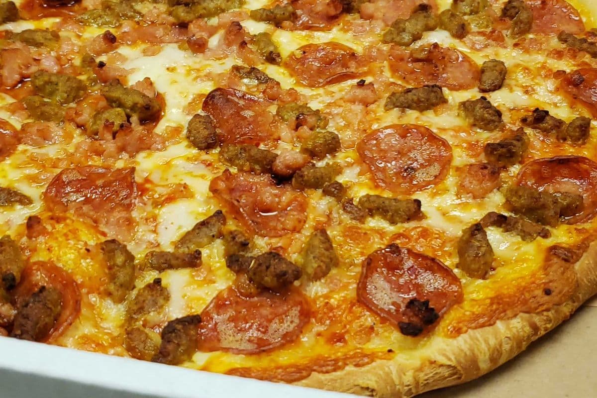 Medium Meat Lover's Pizza