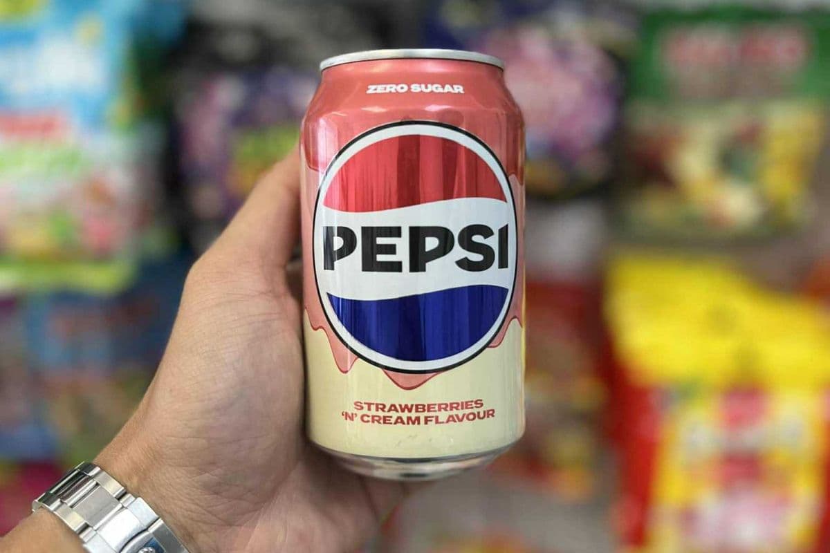 (UK) Pepsi Strawberries & Cream Zero Sugar – 330mL