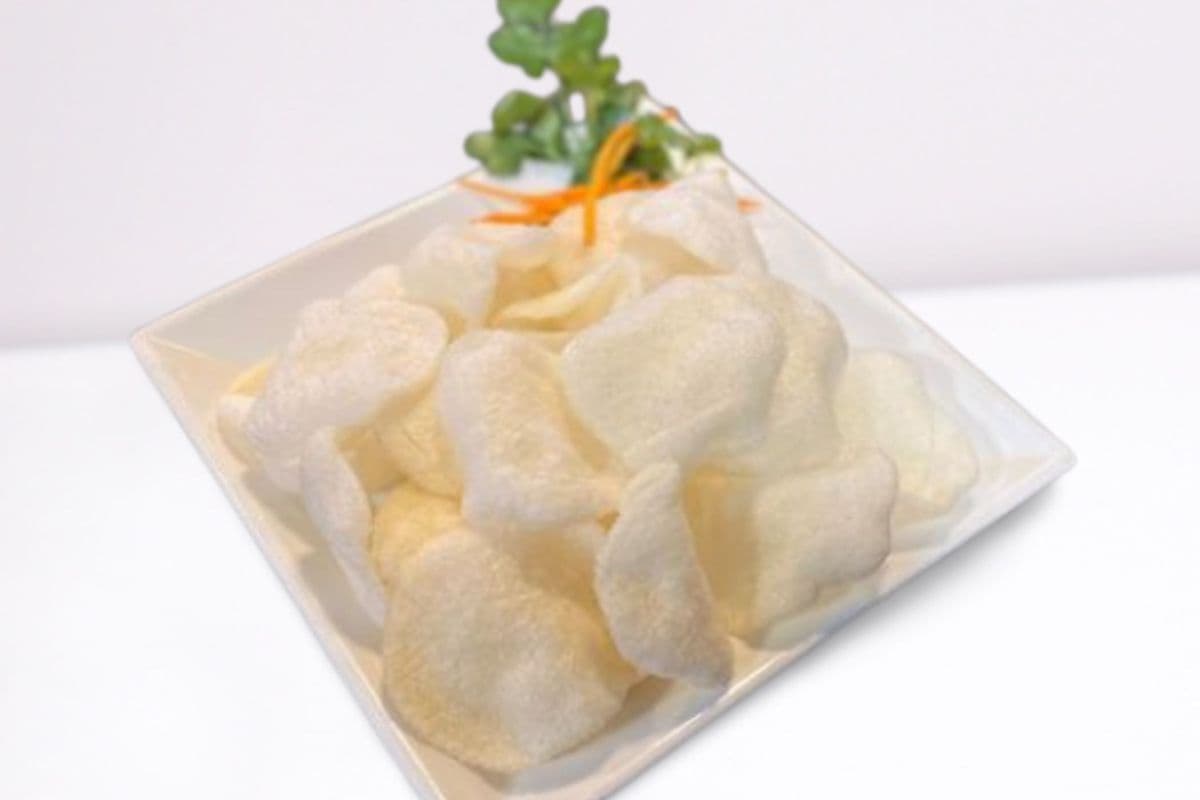 D24. Prawn Crackers 炸虾片