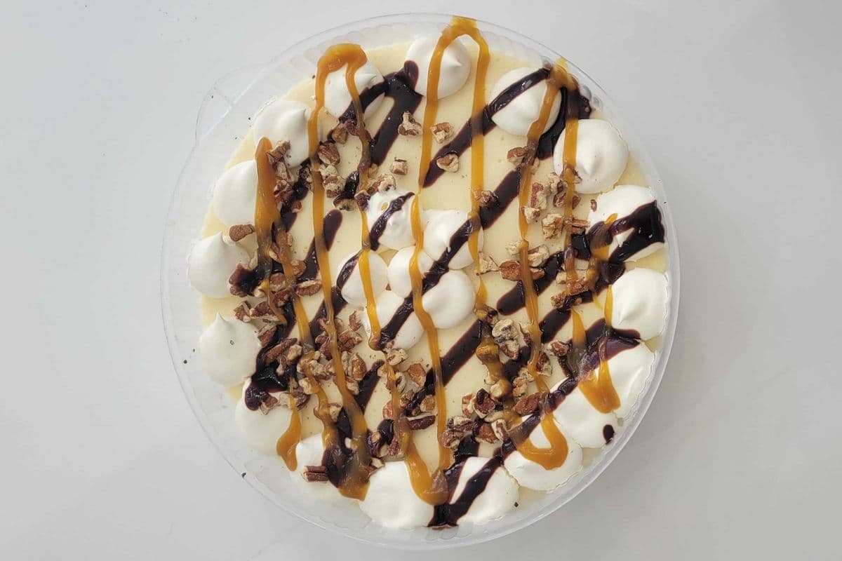 Carmel Pecan Fudge Icecream Cake*