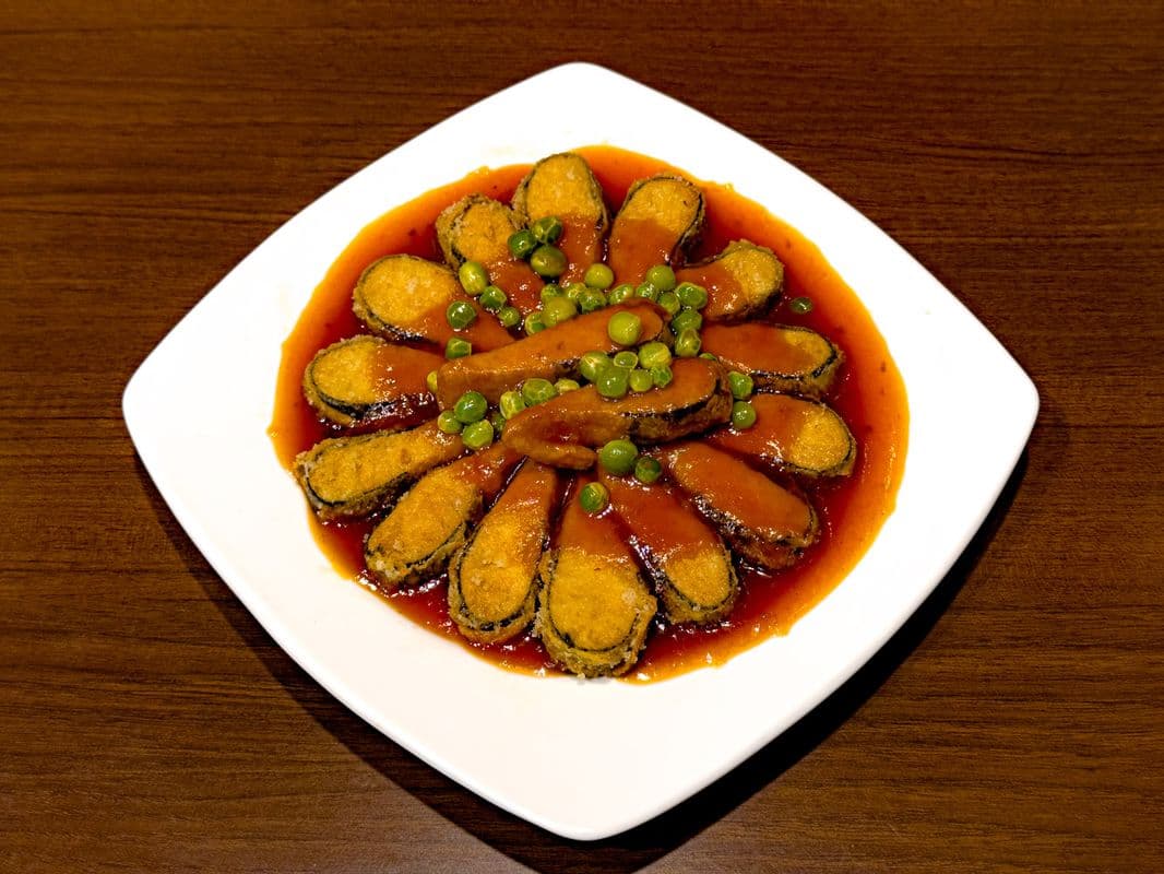 V16 Signature Sweet & Sour Vegetarian Fish / V16 招牌素食糖醋鱼