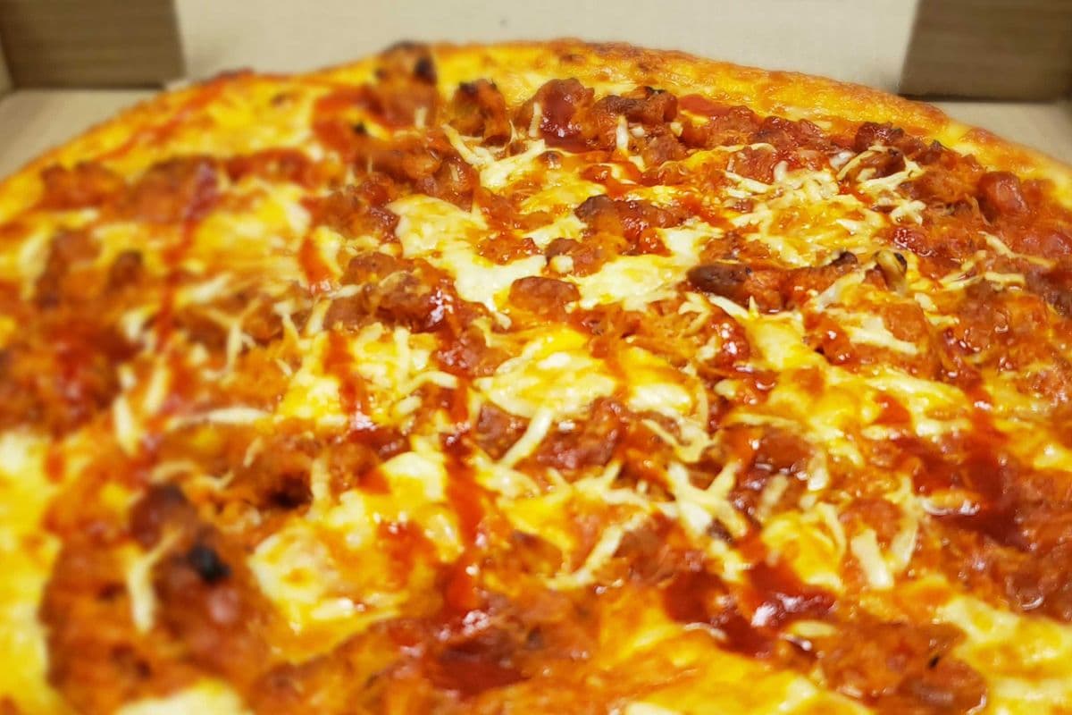 Large Buffalo Chicken Pizza