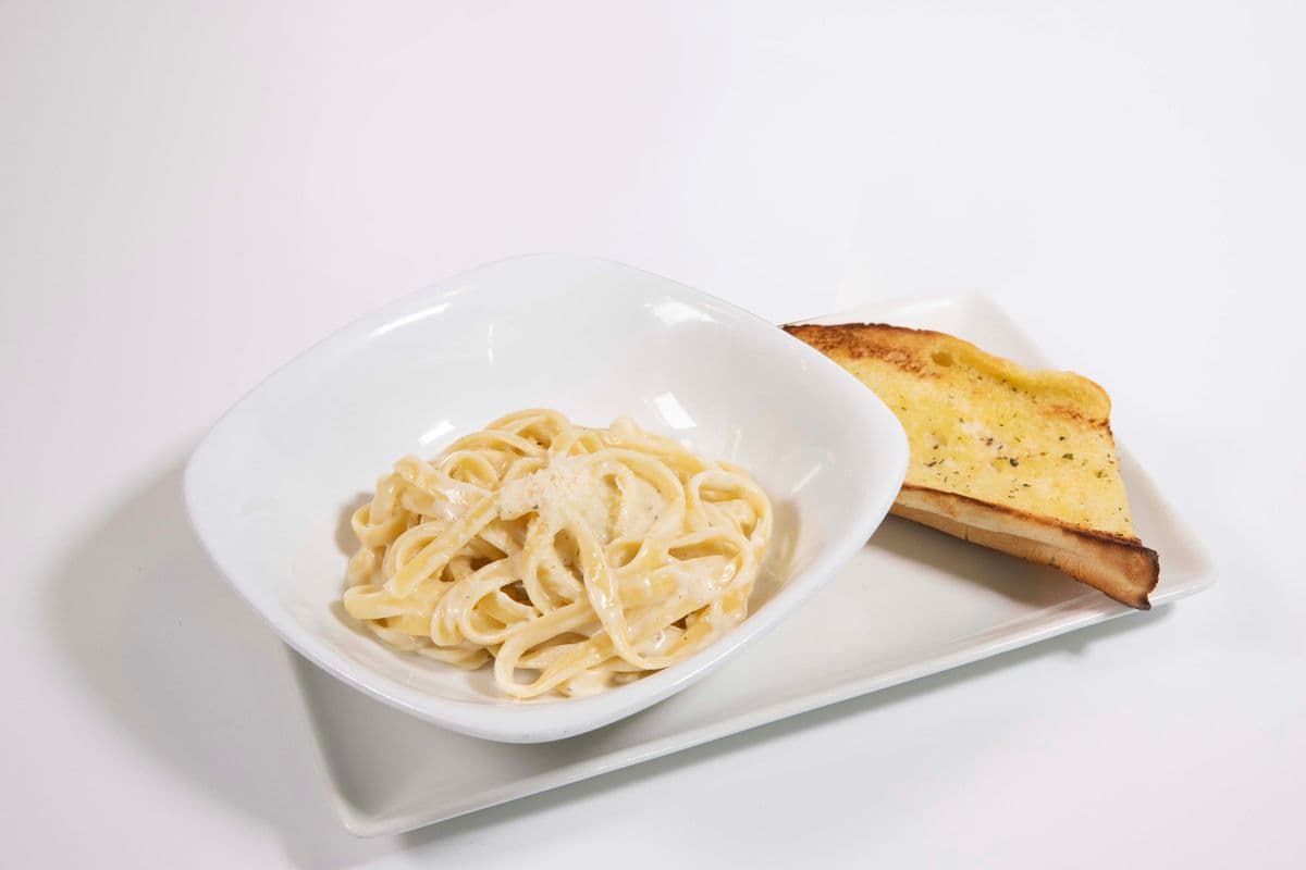 Kids' Fettuccine Alfredo Pasta