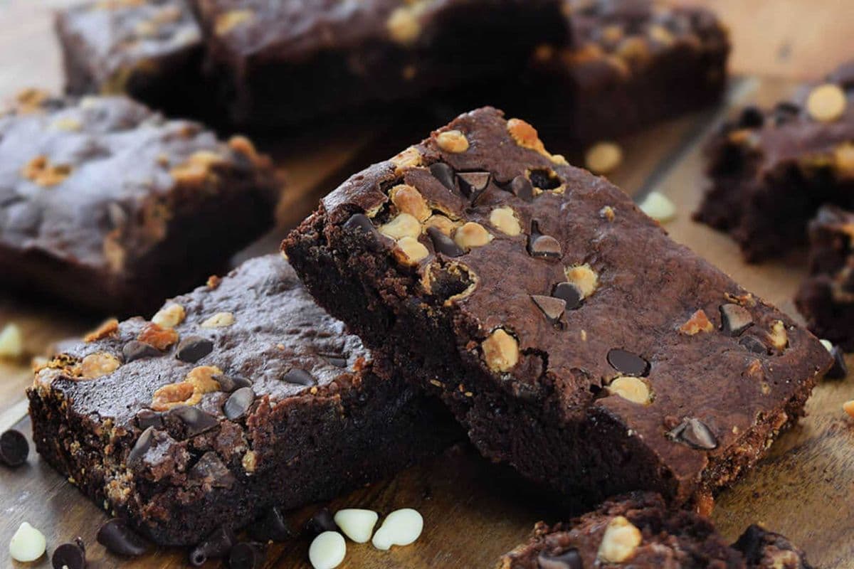 Triple Chocolate Brownie (2pc)
