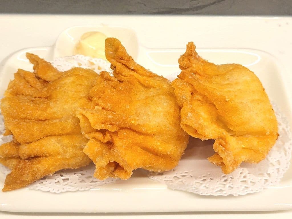 FR11 Deep Fried Shrimp Dumplings 明火沙律蝦角