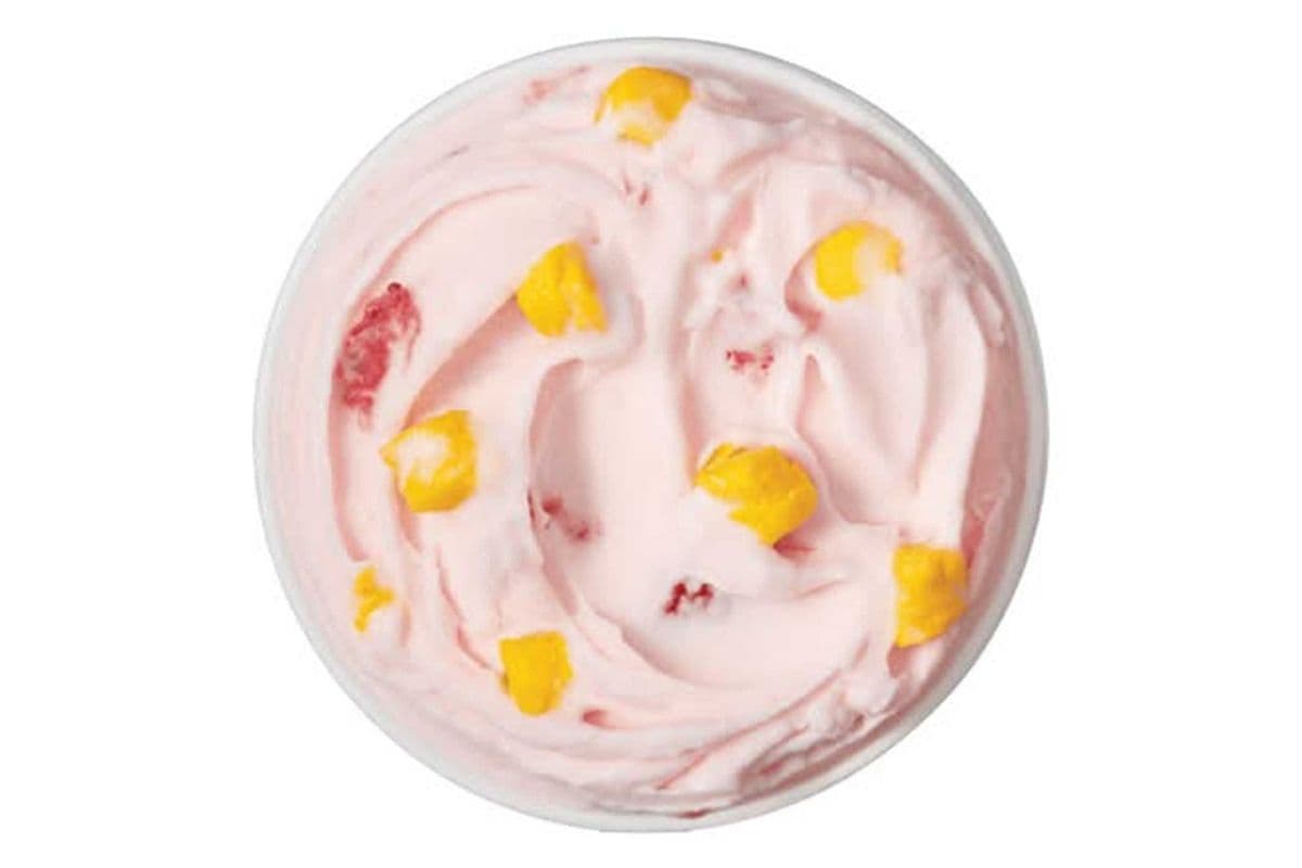 New! Strawberry Mango Mochi BLIZZARD® Treat