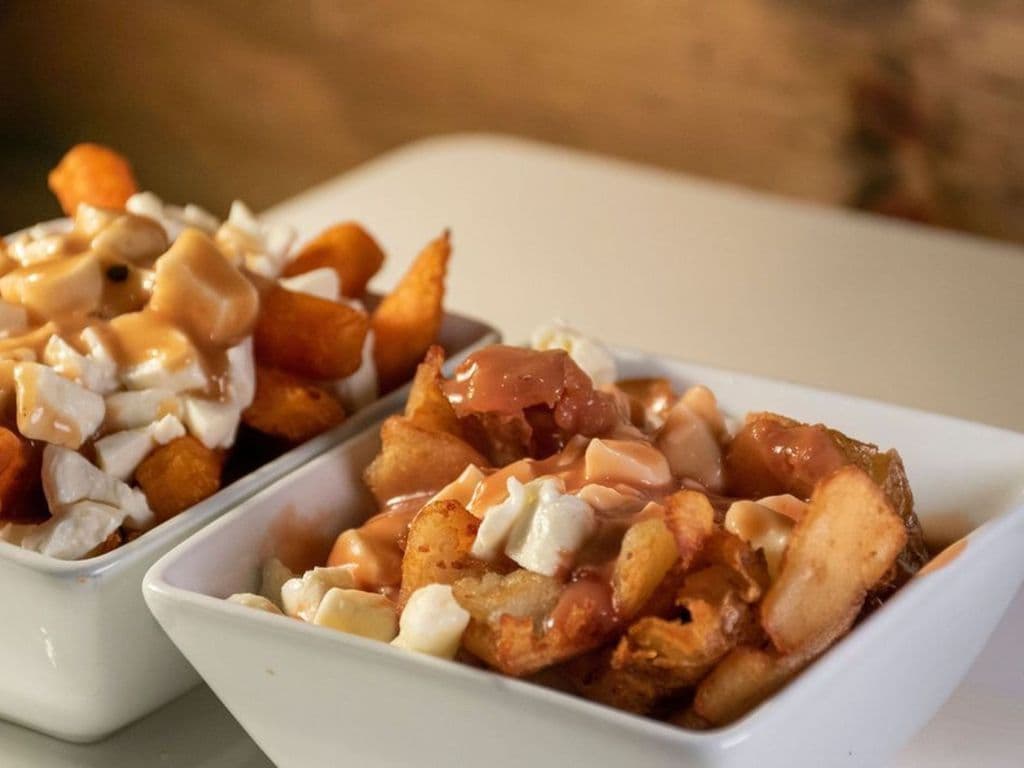 Poutine l'échantillon / Sampler Poutines