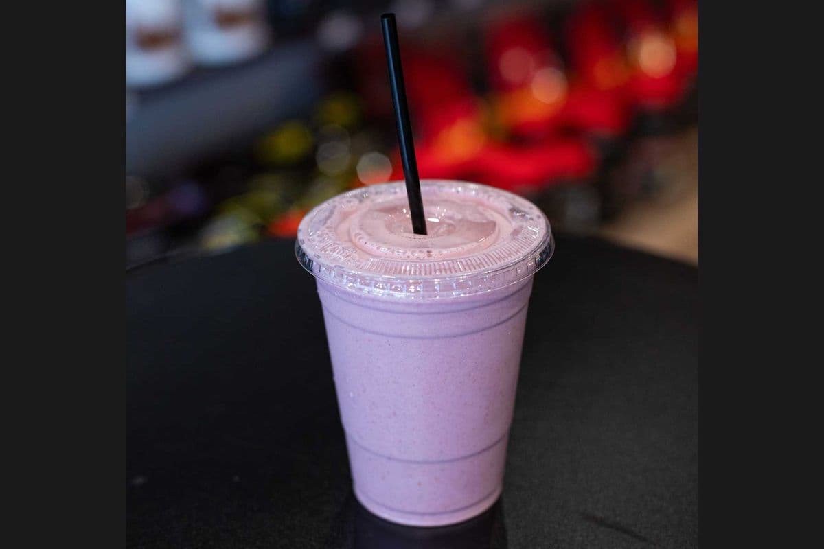 Chocolate Raspberry Smoothie (265 Cal)