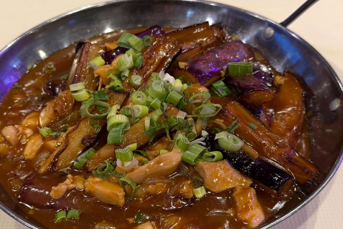 Braised Eggplant w. Shredded Pork 川味魚香茄子