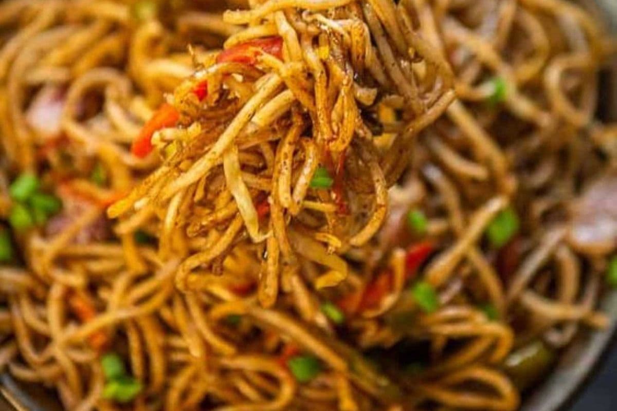 Vegetarian Hakka Noodles