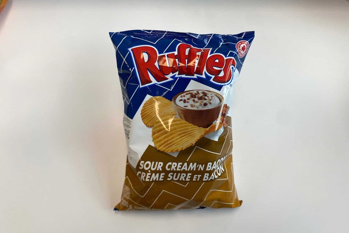 Ruffles Sour Cream & Bacon (200g) (270 Cal)
