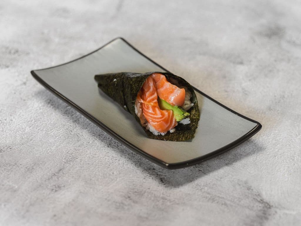 H10 Avocado & Salmon Handroll (1pc)