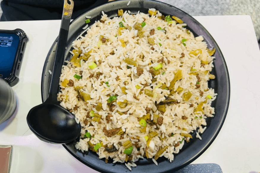 橄榄肉末炒饭 Fried Rice with Kale and Sausage