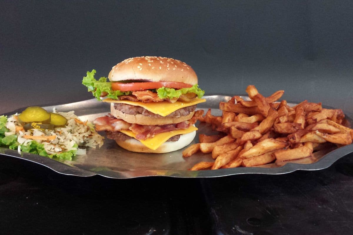 Assiette burger jumbo TD vintage / Vintage Td Jumbo Burger Plate