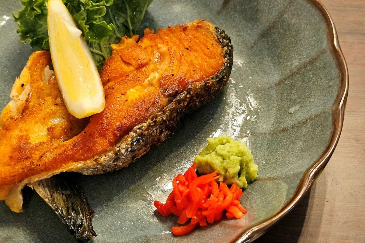 Salmon Kama (1pc)