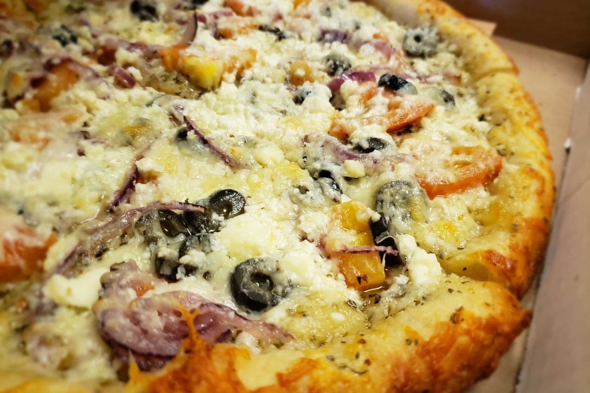 Medium Greek White Pizza
