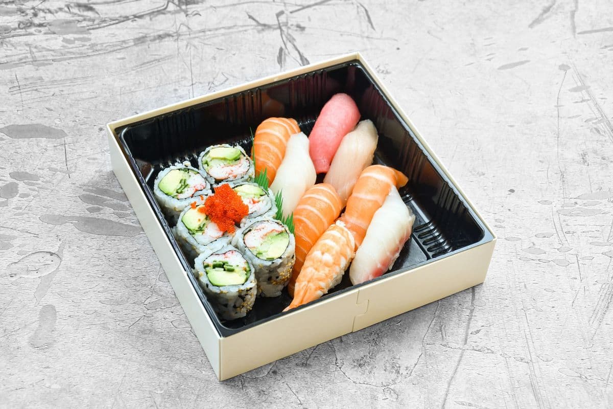 118. Sushi Combo A