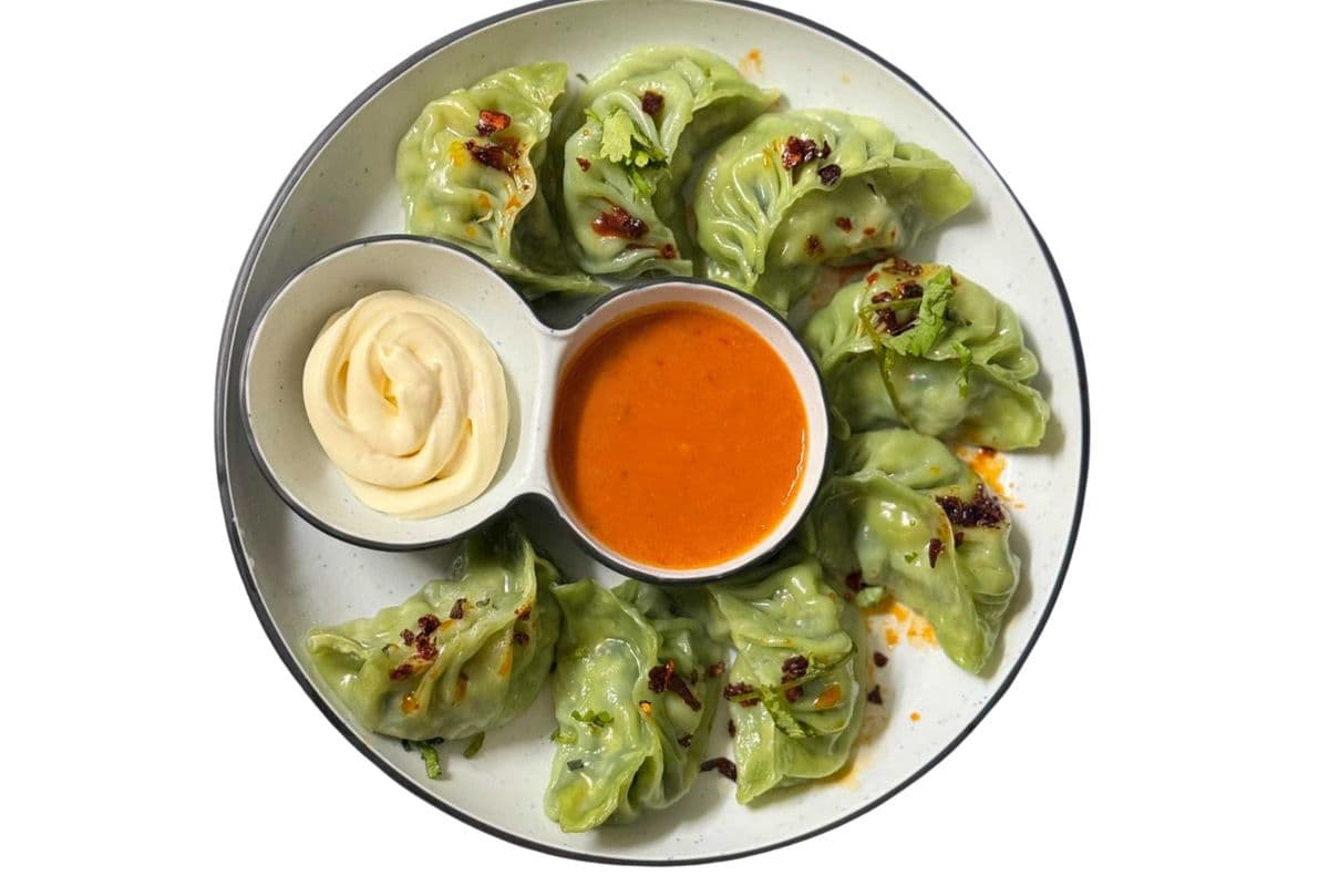 Steamed Hare Bhare (Green) Momos (8 Pcs)