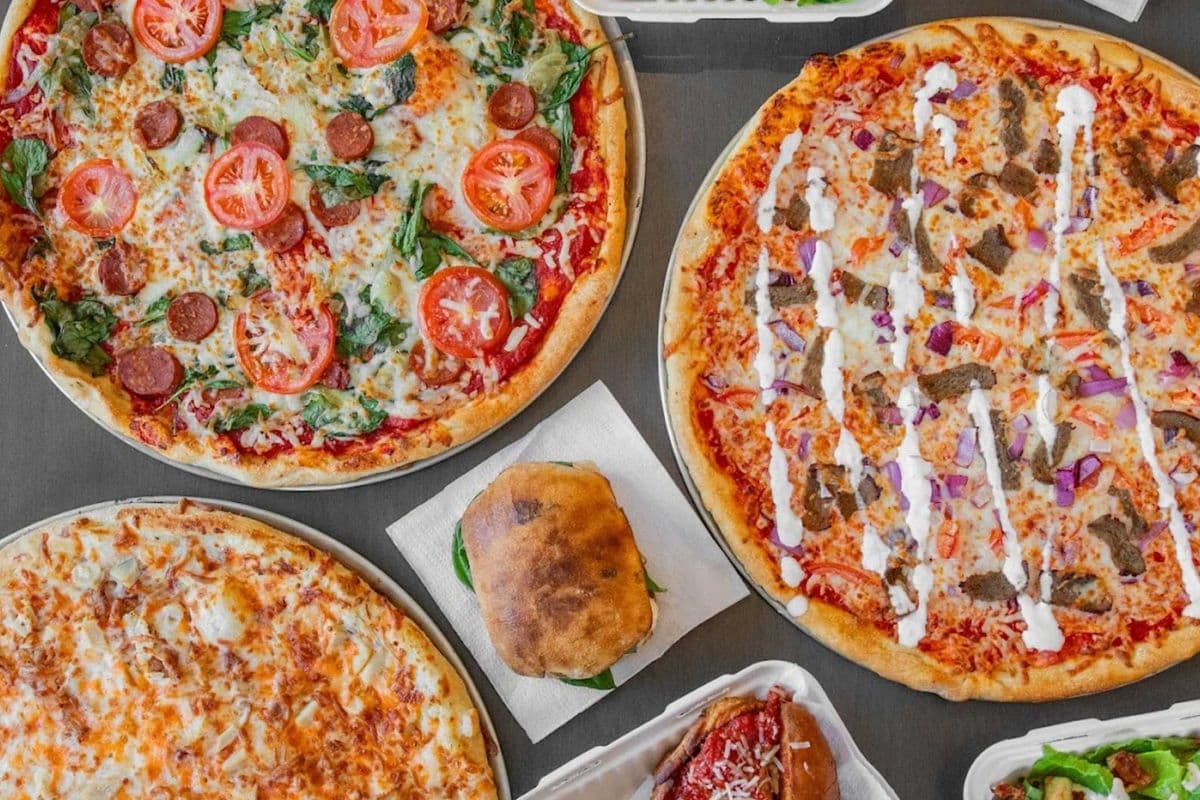 Build your own Pizza 3 Toppings