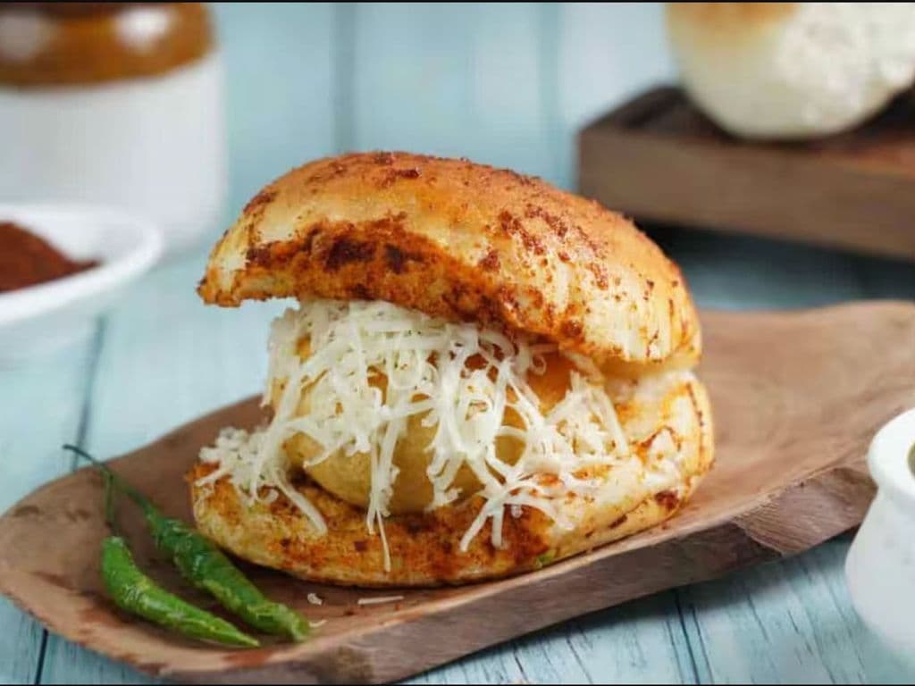 Cheese Vadapav