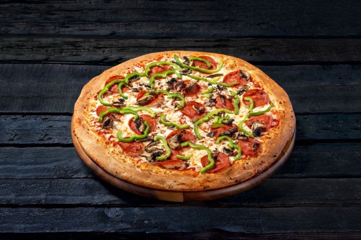 Deluxe Pizza