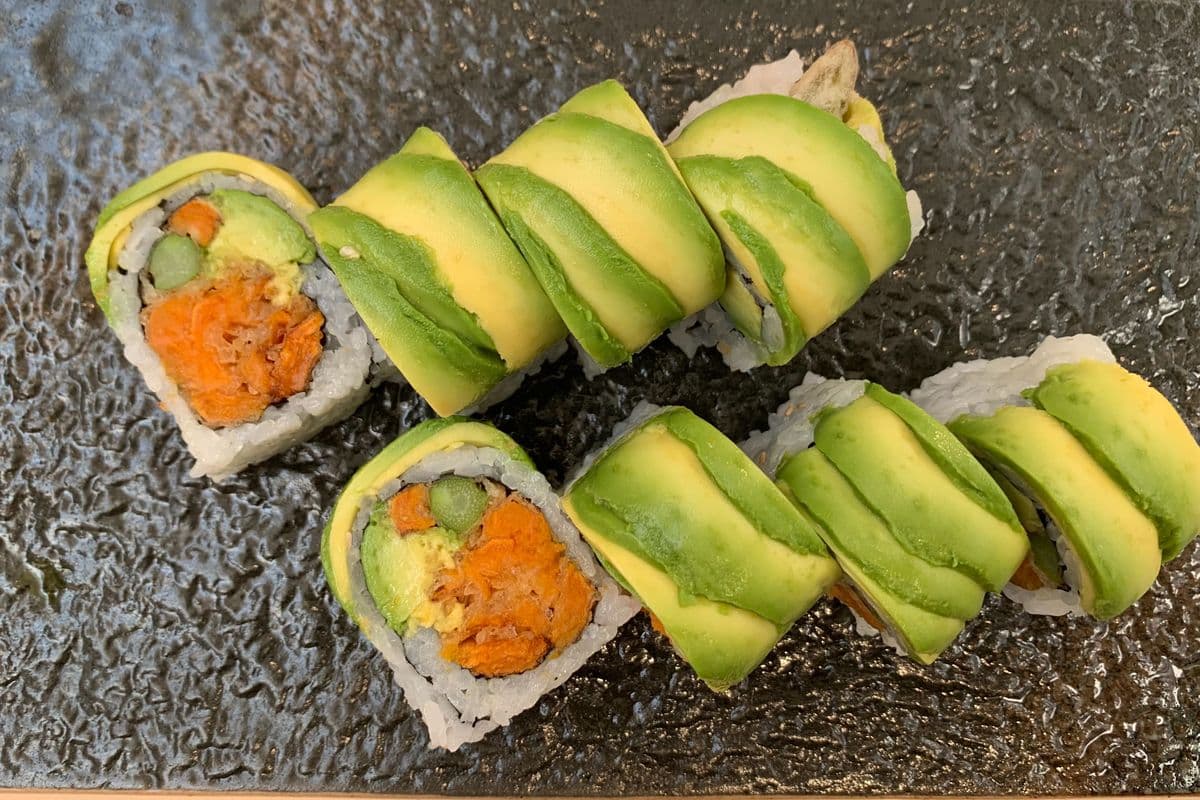 S14. Vegetables Green Dragon Roll 素绿⻰卷