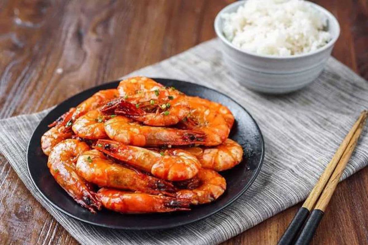 9. Braised Shrimp in Oil(油爆虾)