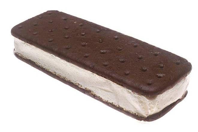 Chapman's Sandwich Créme Glacée 120mL / Chapman's ice cream sandwich 120mL