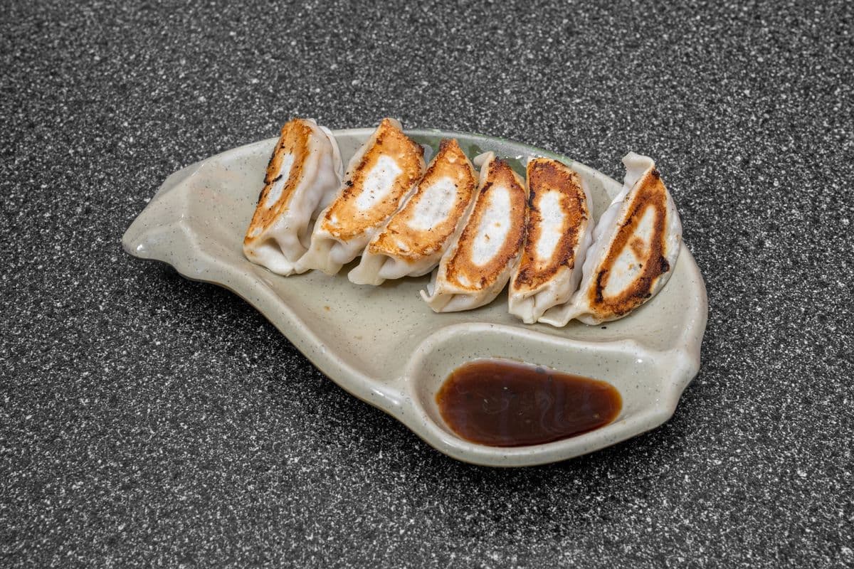 2. Vegetable Gyoza (6 pcs)